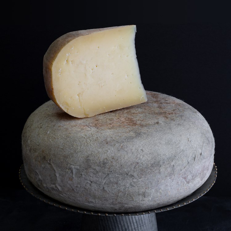 Picture of caly road heritage cheddar